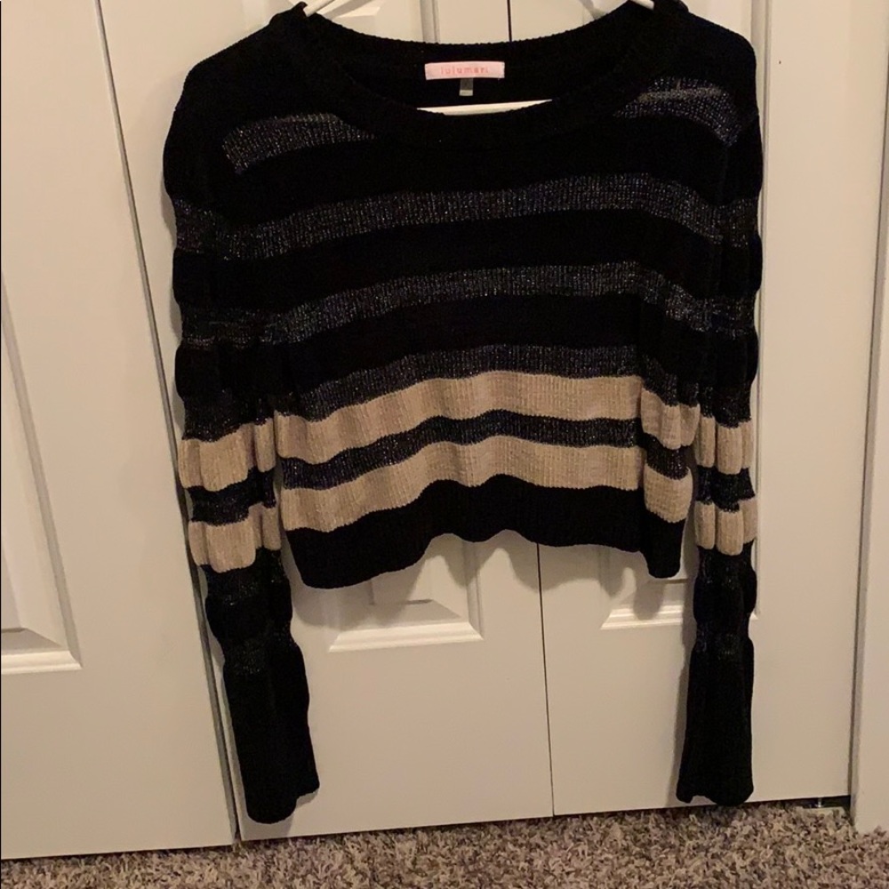 NEVER WORN.  black and tan cropped sweater!